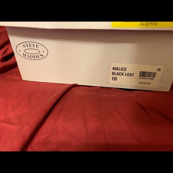 Steve Madden Malice Chelsea Boot Black - Picture 2 of 7